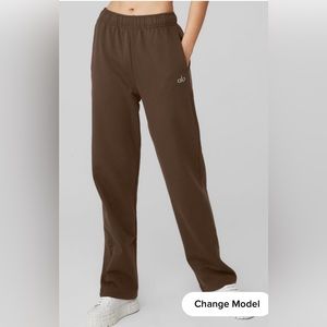 Alo Accolade Straight Leg Sweatpant - Espresso